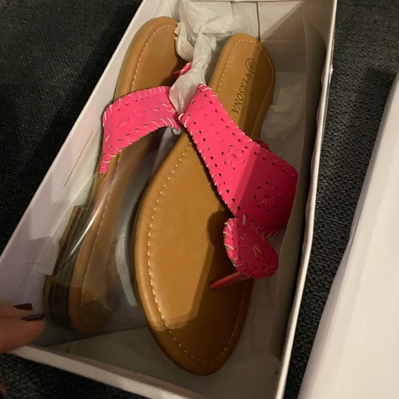 Brand new Hot pink Versona sandals size 9 - Picture 2 of 5
